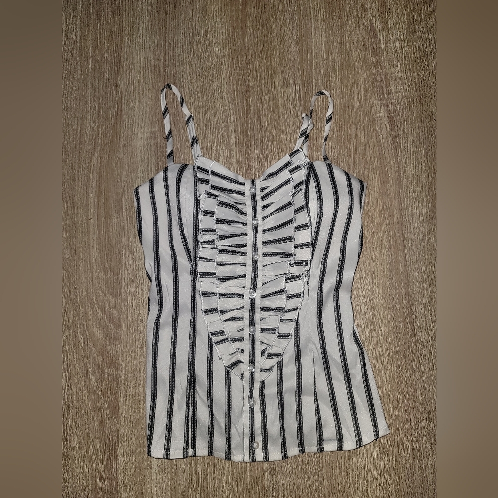 Wet Seal brand. Size Medium. Blk & white stripped women's juniors camisole top.